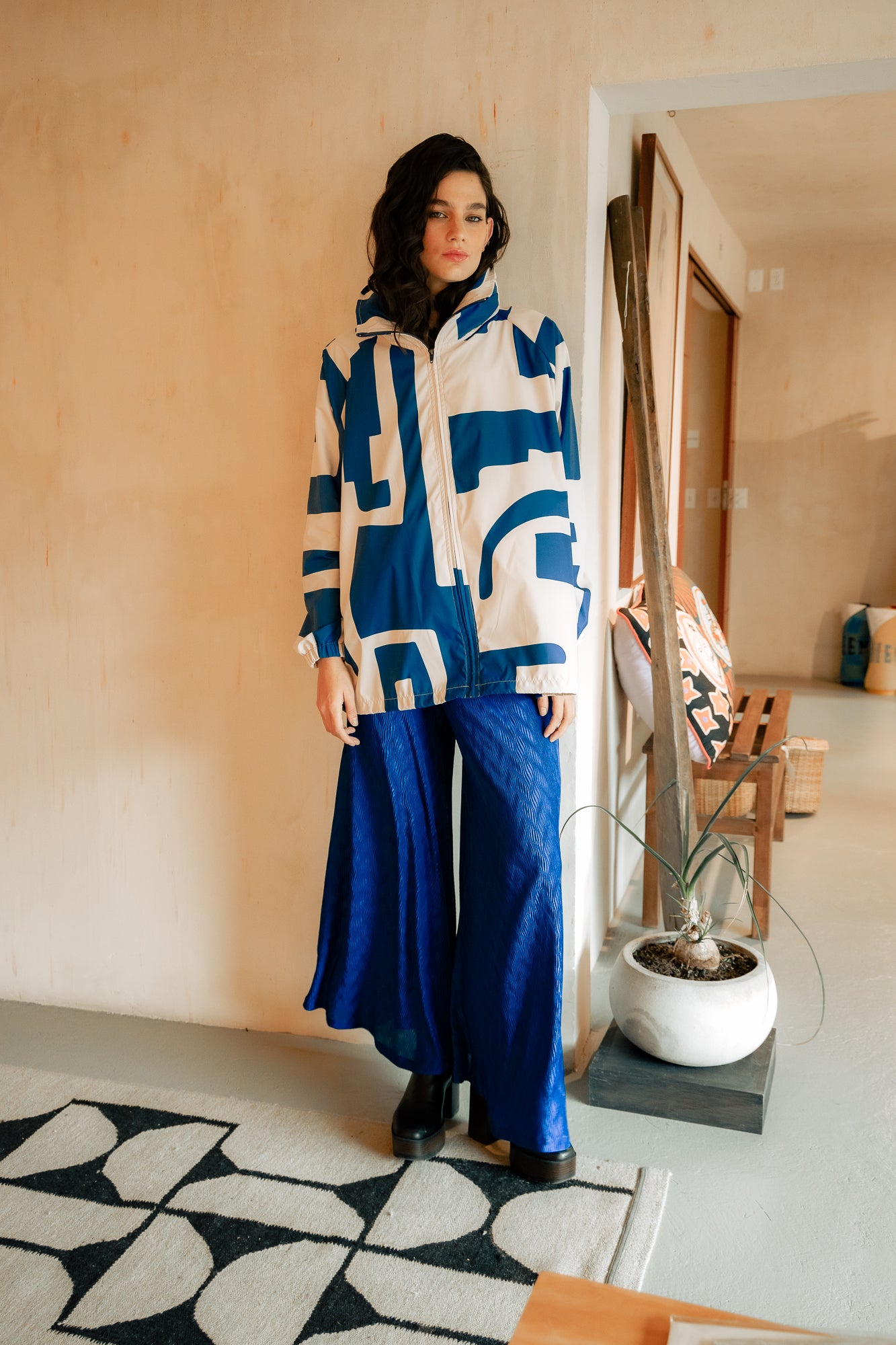 ROMPEVIENTOS BLUE CITY (PRE-ORDER)