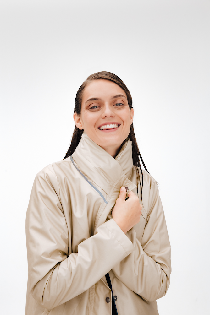 RAINCOAT SAND