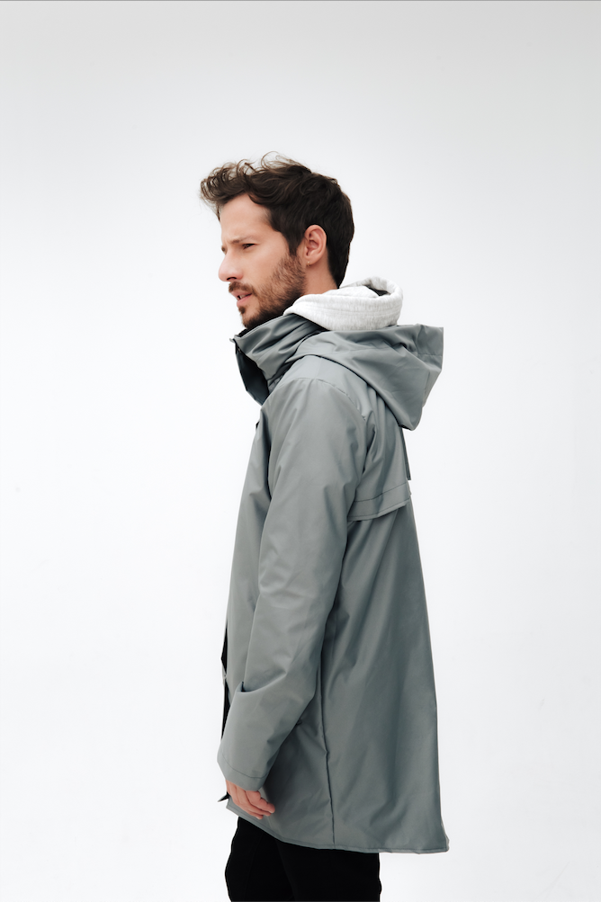RAINCOAT GRAY
